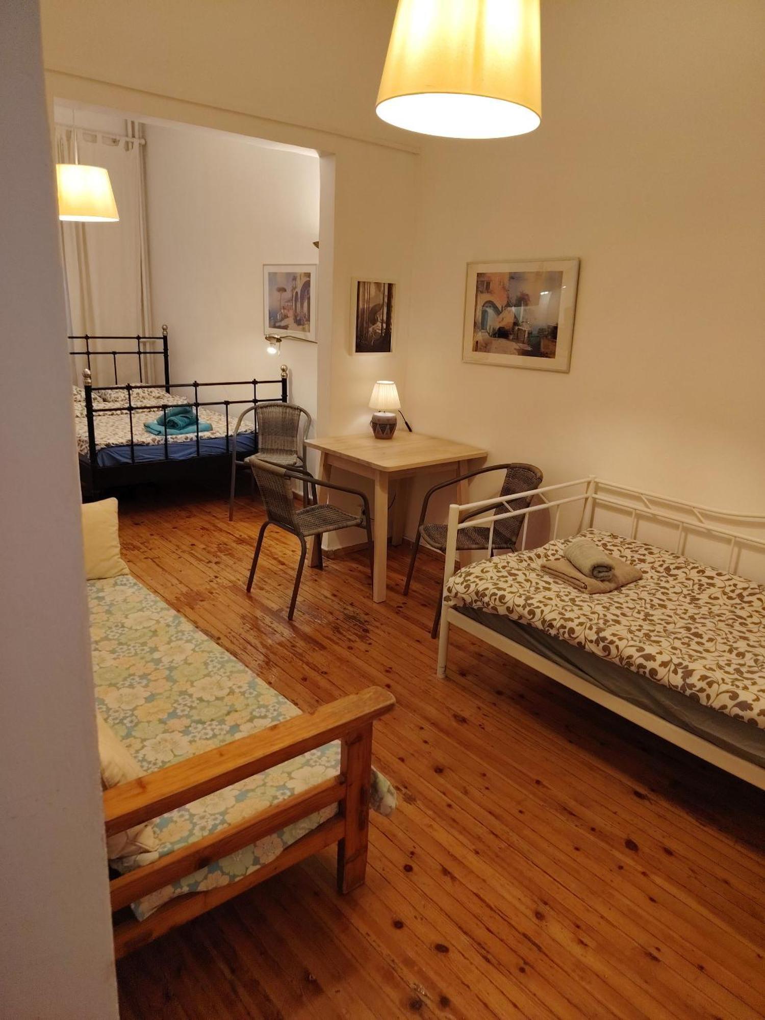 Cosy Open Large By Galerious Parace D11